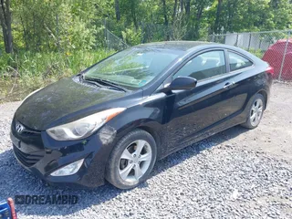 2013 Hyundai Elantra GS z VIN KMHDH6AE5DU003123, wystawiony jako IAAI lot #42426644 z przebiegiem 134 582 mil mil oraz . Historia ofert i sprzedaży dostępna na DreamBid. Obrazek 2.
