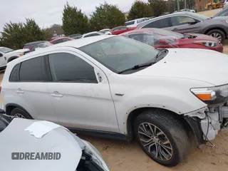 2019 Mitsubishi Outlander ES z VIN JA4AP3AUXKU020149, wystawiony jako IAAI lot #41126065 z przebiegiem 96 273 mil mil oraz . Historia ofert i sprzedaży dostępna na DreamBid. Obrazek 13.