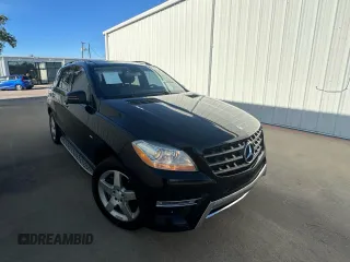 2012 Mercedes-Benz M 550 with VIN 4JGDA7DB4CA049084, listed as a Copart auction lot 83238734 with 88,571 mi miles and Clean title. Bid and sale history available at DreamBid. Image 1.