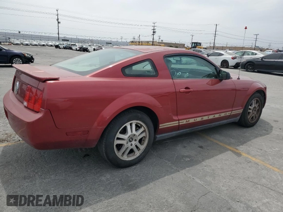 2007 Ford Mustang Deluxe z VIN 1ZVHT80N075308557, wystawiony jako Copart lot #58405905 z przebiegiem 132 271 mil mil oraz Czysty tytuł • Clean title. Historia ofert i sprzedaży dostępna na DreamBid. Obrazek 3.