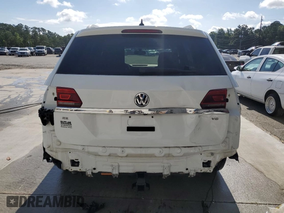 2018 Volkswagen Atlas SE with VIN 1V2CR2CA2JC532383, listed as a Copart auction lot 60138845 with 133,596 mi miles and Salvage title. Bid and sale history available at DreamBid. Image 6.