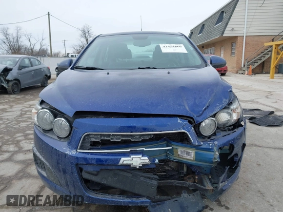 2012 Chevrolet Sonic LS z VIN 1G1JA5SH6C4199806, wystawiony jako IAAI lot #41454660 z przebiegiem 124 691 mil mil oraz . Historia ofert i sprzedaży dostępna na DreamBid. Obrazek 12.