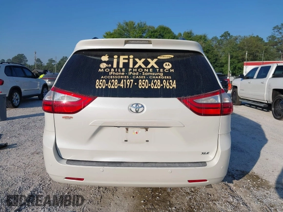 2015 Toyota Sienna XLE with VIN 5TDYK3DC5FS534913, listed as a IAAI auction lot 42052427 with 105,046 mi miles. Bid and sale history available at carsss.com. Image 16.