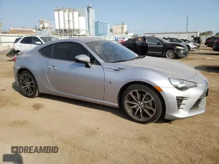 2017 Toyota 86 with VIN JF1ZNAA13H8702290, listed as a Copart auction lot 71258464 with 15,696 mi miles and Salvage Title. Bid and sale history available at carsss.com. Image 4.