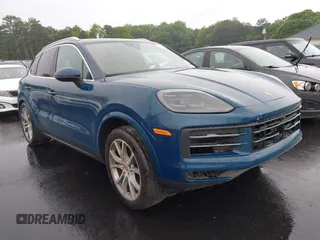 2024 Porsche Cayenne z VIN WP1AA2AY9RDA11004, wystawiony jako IAAI lot #42216866 z przebiegiem 10 839 mil mil oraz . Historia ofert i sprzedaży dostępna na DreamBid. Obrazek 1.