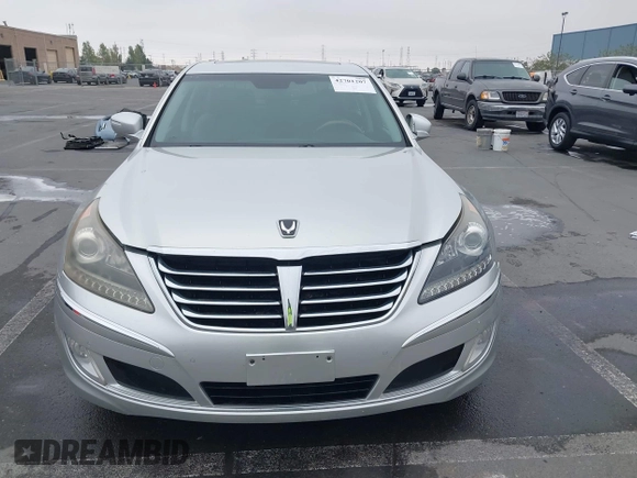 2013 Hyundai Equus Signature with VIN KMHGH4JH5DU062734, listed as a IAAI auction lot 42701207 with 97,413 mi miles and . Bid and sale history available at DreamBid. Image 12.