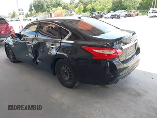 2017 Nissan Altima SV z VIN 1N4AL3AP4HC197439, wystawiony jako IAAI lot #42464354 z przebiegiem 163 406 mil mil oraz . Historia ofert i sprzedaży dostępna na DreamBid. Obrazek 3.