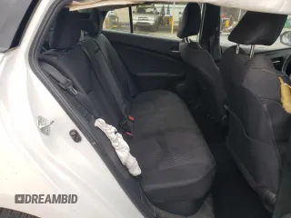 2021 Toyota Prius LE z VIN JTDKAMFP9M3196770, wystawiony jako Copart lot #54309555 z przebiegiem 21 948 mil mil oraz Szkoda całkowita • Salvage title. Historia ofert i sprzedaży dostępna na DreamBid. Obrazek 10.