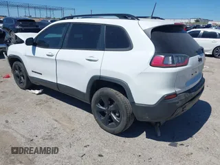 2021 Jeep Cherokee Altitude с VIN 1C4PJLLB0MD114041, выставлен на аукционе IAAI как лот 42293395 с пробегом 55 576 миль миль и . История ставок и продаж доступна на DreamBid. Изображение 3.