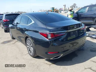 2022 Lexus ES 350 z VIN 58ACZ1B11NU120506, wystawiony jako IAAI lot #42082831 z przebiegiem 60 531 mil mil oraz . Historia ofert i sprzedaży dostępna na DreamBid. Obrazek 3.