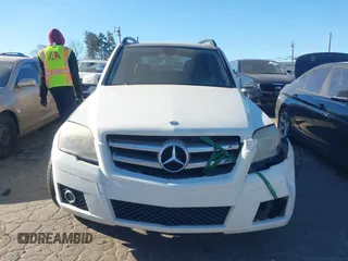 2010 Mercedes-Benz GLK 350 z VIN WDCGG8HBXAF372372, wystawiony jako IAAI lot #41843416 z przebiegiem 178 902 mil mil oraz . Historia ofert i sprzedaży dostępna na DreamBid. Obrazek 12.