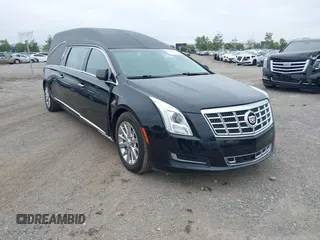 2013 Cadillac XTS Funeral Coach z VIN 2GEXG7U38D9500093, wystawiony jako IAAI lot #42392634 z przebiegiem 49 667 mil mil oraz . Historia ofert i sprzedaży dostępna na DreamBid. Obrazek 1.