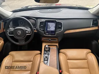 2016 Volvo XC90 T8 Inscription z VIN YV4BC0PL9G1033886, wystawiony jako IAAI lot #42355639 z przebiegiem 114 760 mil mil oraz . Historia ofert i sprzedaży dostępna na DreamBid. Obrazek 6.