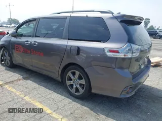 2019 Toyota Sienna SE z VIN 5TDXZ3DC2KS992085, wystawiony jako IAAI lot #42421397 z przebiegiem 93 947 mil mil oraz . Historia ofert i sprzedaży dostępna na DreamBid. Obrazek 3.