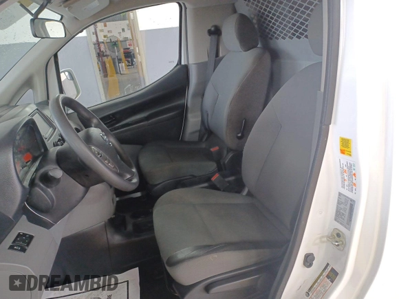 2020 Nissan NV200 S z VIN 3N6CM0KN8LK705164, wystawiony jako IAAI lot #42843874 z przebiegiem 112 160 mil mil oraz . Historia ofert i sprzedaży dostępna na DreamBid. Obrazek 11.
