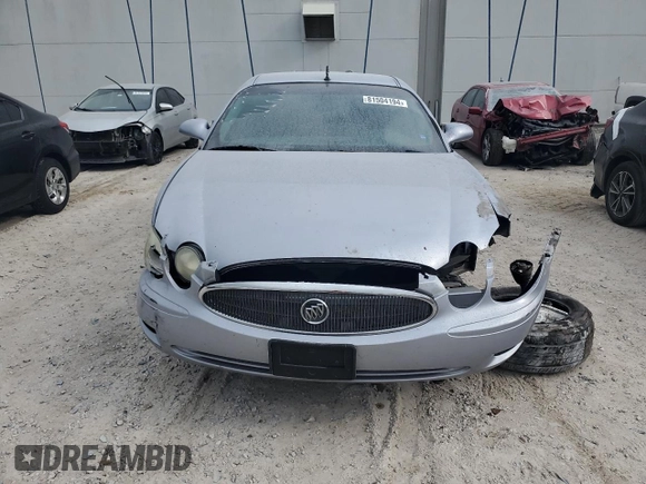 2005 Buick LaCrosse CX with VIN 2G4WC532751282558, listed as a Copart auction lot 81504194 with 201,811 mi miles and Salvage Title. Bid and sale history available at carsss.com. Image 5.
