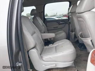2007 Chevrolet Suburban LTZ with VIN 1GNFC16047J236158, listed as a IAAI auction lot 41266792 with 1 mi miles. Bid and sale history available at carsss.com. Image 8.