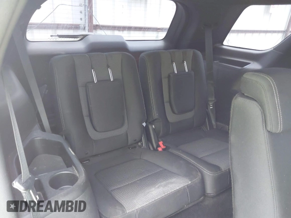 2017 Ford Explorer XLT z VIN 1FM5K7D84HGB14106, wystawiony jako IAAI lot #42285520 z przebiegiem 109 716 mil mil oraz . Historia ofert i sprzedaży dostępna na DreamBid. Obrazek 18.