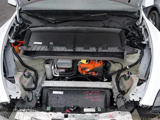 2025 Tesla Model Y Long Range with VIN 7SAYGDEDXSF248734, listed as a IAAI auction lot 41719195 with 5,876 mi miles and . Bid and sale history available at DreamBid. Image 10.