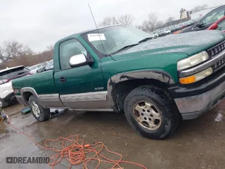 2000 Chevrolet Silverado 1500 LS with VIN 1GCEK14T4YE371140, listed as a IAAI auction lot 41829696 with 182,156 mi miles. Bid and sale history available at carsss.com. Image 14.