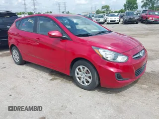 2014 Hyundai Accent GS z VIN KMHCT5AE9EU149143, wystawiony jako IAAI lot #42365722 z przebiegiem 130 910 mil mil oraz . Historia ofert i sprzedaży dostępna na DreamBid. Obrazek 1.