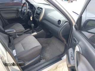 2005 Toyota RAV4 with VIN JTEGD20V750049595, listed as a IAAI auction lot 41944071 with 173,236 mi miles. Bid and sale history available at carsss.com. Image 5.