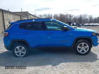 2024 Jeep Compass Latitude with VIN 3C4NJDBNXRT603931, listed as a IAAI auction lot 41987051 with 24,436 mi miles. Bid and sale history available at carsss.com. Image 14.