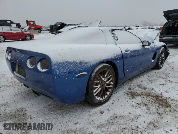 2002 Chevrolet Corvette with VIN 1G1YY22G325133786, listed as a Copart auction lot 87978585 with 0 mi miles and Salvage Title. Bid and sale history available at carsss.com. Image 3.