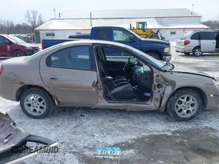 2000 Dodge Neon Highline z VIN 1B3ES46CXYD694730, wystawiony jako IAAI lot #41610249 z przebiegiem 110 930 mil mil oraz . Historia ofert i sprzedaży dostępna na DreamBid. Obrazek 13.