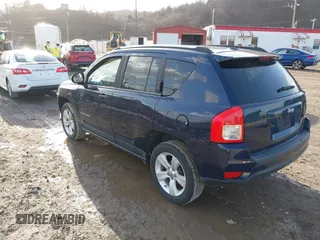 2012 Jeep Compass Latitude with VIN 1C4NJCEA6CD610147, listed as a IAAI auction lot 41717402 with 184,349 mi miles. Bid and sale history available at carsss.com. Image 3.