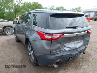2018 Chevrolet Traverse LT z VIN 1GNEVHKW1JJ247862, wystawiony jako IAAI lot #42252603 z przebiegiem 114 831 mil mil oraz . Historia ofert i sprzedaży dostępna na DreamBid. Obrazek 6.