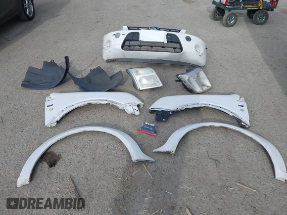2011 Ford Transit Connect XLT с VIN NM0LS7BN4BT043425, выставлен на аукционе IAAI как лот 42118609 с пробегом 174 523 миль миль и . История ставок и продаж доступна на DreamBid. Изображение 12.