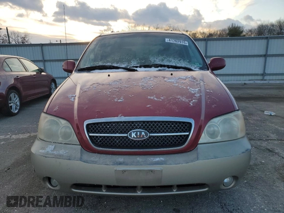 2005 Kia Sedona LX with VIN KNDUP132656725025, listed as a Copart auction lot 41702915 with 158,114 mi miles and Salvage Title. Bid and sale history available at carsss.com. Image 5.