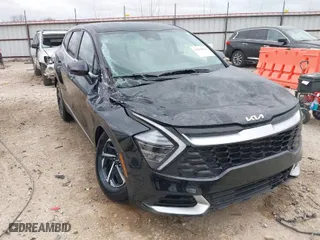 2024 Kia Sportage Hybrid LX with VIN KNDPUCDG0R7152425, listed as a IAAI auction lot 41818634 with 6,829 mi miles. Bid and sale history available at carsss.com. Image 6.