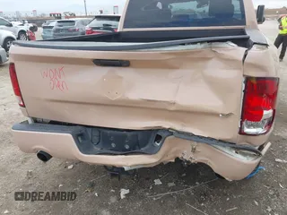 2015 Ram 1500 Express z VIN 1C6RR6KT6FS654450, wystawiony jako IAAI lot #41342835 z przebiegiem 147 336 mil mil oraz . Historia ofert i sprzedaży dostępna na DreamBid. Obrazek 6.
