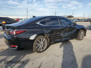 2021 Lexus ES with VIN 58ADA1C12MU008533, listed as a Copart auction lot 48121635 with 34,111 mi miles and Salvage Title. Bid and sale history available at carsss.com. Image 3.