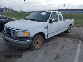 2000 Ford F-150 XL with VIN 1FTRX17W2YNA88695, listed as a IAAI auction lot 41840790 with 1 mi miles. Bid and sale history available at carsss.com. Image 2.