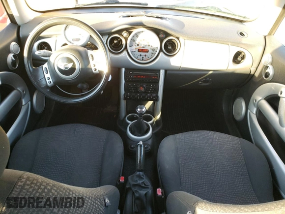 2002 MINI Hardtop with VIN WMWRC33422TC35953, listed as a Copart auction lot 42347465 with 126,890 mi miles and Salvage Title. Bid and sale history available at DreamBid. Image 8.