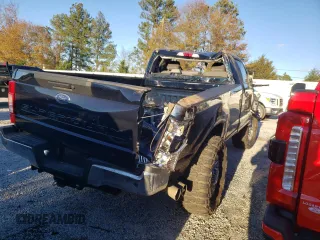 2022 Ford F-350 XL z VIN 1FTRF3BT7NEE37504, wystawiony jako Copart lot #84522084 z przebiegiem 43 443 mil mil oraz Szkoda całkowita • Salvage title. Historia ofert i sprzedaży dostępna na DreamBid. Obrazek 3.