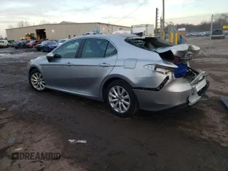 2020 Toyota Camry LE with VIN 4T1C11AK6LU994808, listed as a Copart auction lot 86364304 with 14,678 mi miles and Salvage Title. Bid and sale history available at carsss.com. Image 2.