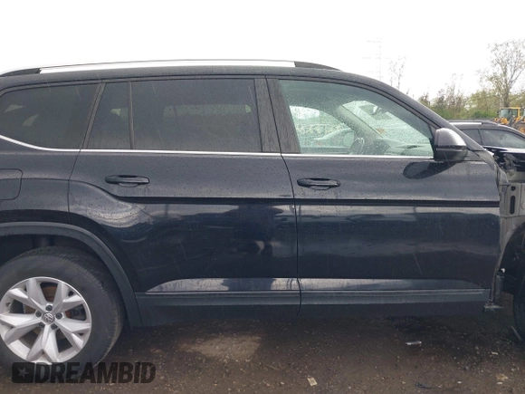 2018 Volkswagen Atlas SE с VIN 1V2CR2CA8JC566036, выставлен на аукционе IAAI как лот 42122613 с пробегом 89 691 миль миль и . История ставок и продаж доступна на DreamBid. Изображение 14.