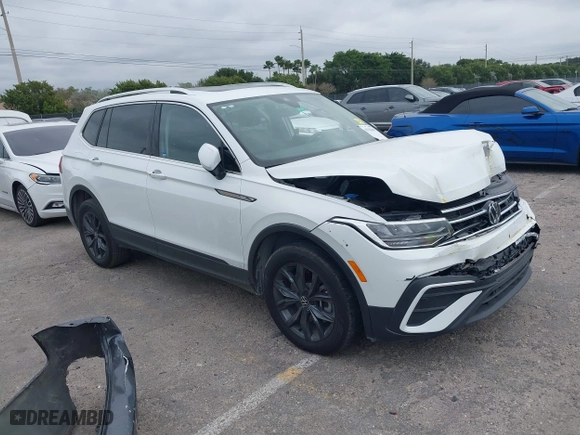 2022 Volkswagen Tiguan SE with VIN 3VV3B7AXXNM175325, listed as a IAAI auction lot 41326261 with 22,361 mi miles. Bid and sale history available at carsss.com. Image 1.