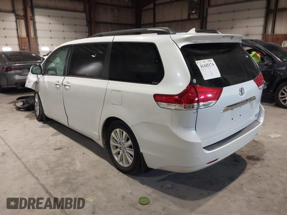 2011 Toyota Sienna XLE with VIN 5TDDK3DC8BS013015, listed as a IAAI auction lot 41445174 with 127,109 mi miles. Bid and sale history available at carsss.com. Image 3.