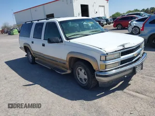 1999 Chevrolet Suburban with VIN 3GNEC16R6XG266922, listed as a IAAI auction lot 41992370 with 370,843 mi miles. Bid and sale history available at carsss.com. Image 1.