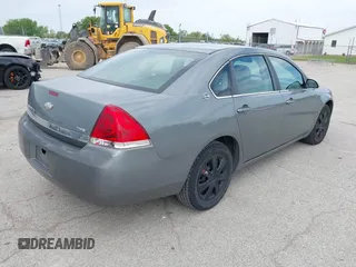 2008 Chevrolet Impala LS with VIN 2G1WB55K681251769, listed as a IAAI auction lot 42212398 with 186,690 mi miles and . Bid and sale history available at DreamBid. Image 4.