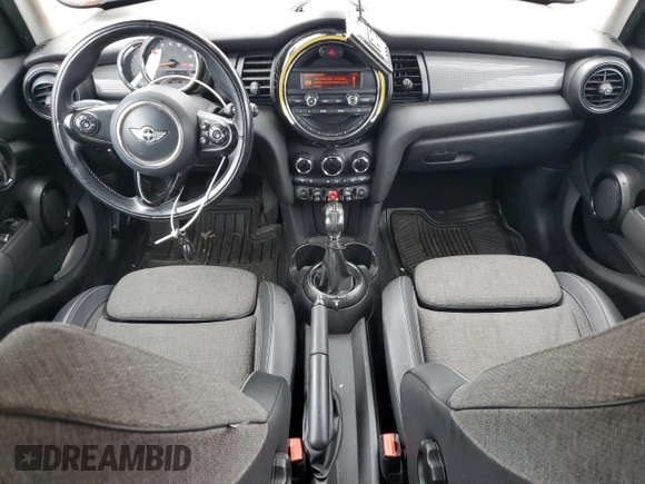 2016 MINI Hardtop 4 Door with VIN WMWXU1C53G2D08231, listed as a Copart auction lot 61050035 with 128,267 mi miles and Salvage title. Bid and sale history available at DreamBid. Image 8.