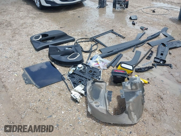 2017 Jeep Renegade Latitude с VIN ZACCJABB8HPE39953, выставлен на аукционе IAAI как лот 42481076 с пробегом 87 958 миль миль и . История ставок и продаж доступна на DreamBid. Изображение 12.