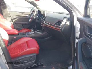 2018 Audi SQ5 Prestige z VIN WA1C4AFY5J2134488, wystawiony jako IAAI lot #41430184 z przebiegiem 82 332 mil mil oraz . Historia ofert i sprzedaży dostępna na DreamBid. Obrazek 5.