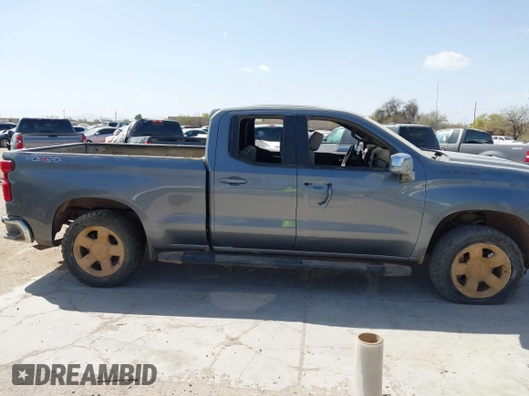 2020 Chevrolet Silverado 1500 LT with VIN 1GCRYDED8LZ340970, listed as a IAAI auction lot 41912514 with 1 mi miles. Bid and sale history available at carsss.com. Image 12.