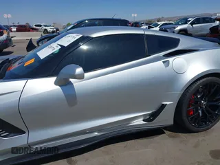 2016 Chevrolet Corvette Z06 2LZ z VIN 1G1YS2D64G5612988, wystawiony jako IAAI lot #42283770 z przebiegiem 22 382 mil mil oraz . Historia ofert i sprzedaży dostępna na DreamBid. Obrazek 14.